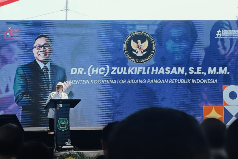 EKONOMI – Menteri Koordinator Bidang Pangan Zulkifli Hasan, menyampaikan sambutan saat Seminar Nasional Koperasi Desa/Kelurahan Merah Putih (KDKMP), Ternate, 5 Agustus 2026. Dok. WahanaMalut/Shal.