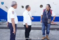 EVENT - Sekda Kota Ternate Rizal Marsaoly menyambut kedatangan rombongan delegasi Rakernas XII JKPI di Pelabuhan Ahmad Yani, Ternate, Rabu (19/8/2026). Kedatangan delegasi dari berbagai daerah mulai berlangsung menjelang pelaksanaan Rakernas XII JKPI pada 26–30 Agustus 2026. (Dok: Humas Pemkot Ternate).