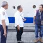 EVENT - Sekda Kota Ternate Rizal Marsaoly menyambut kedatangan rombongan delegasi Rakernas XII JKPI di Pelabuhan Ahmad Yani, Ternate, Rabu (19/8/2026). Kedatangan delegasi dari berbagai daerah mulai berlangsung menjelang pelaksanaan Rakernas XII JKPI pada 26–30 Agustus 2026. (Dok: Humas Pemkot Ternate).