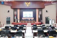 KEUANGAN - Suasana rapat paripurna DPRD Kota Ternate saat Pemkot bersama DPRD menyepakati KUA-PPAS sebagai dasar penyusunan RAPBD Kota Ternate Tahun Anggaran 2027, Kamis (20/8/2026). (Dok: Humas Pemkot Ternate).