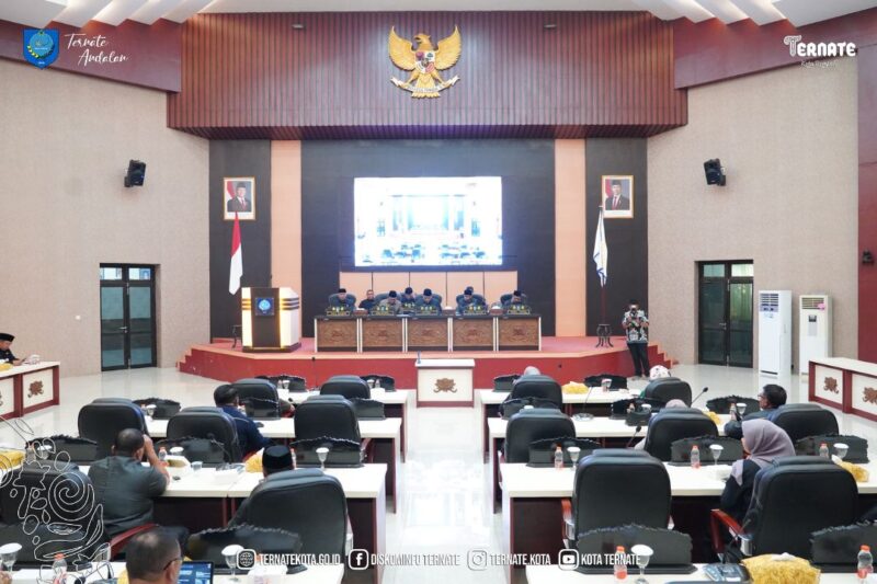 KEUANGAN - Suasana rapat paripurna DPRD Kota Ternate saat Pemkot bersama DPRD menyepakati KUA-PPAS sebagai dasar penyusunan RAPBD Kota Ternate Tahun Anggaran 2027, Kamis (20/8/2026). (Dok: Humas Pemkot Ternate).