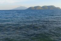 PERINGATAN DINI - Kondisi perairan dengan gelombang yang perlu diwaspadai menyusul peringatan BMKG terkait potensi gelombang hingga 2,5 meter di sejumlah perairan Maluku Utara. (Dok: Wahana Malut/Tia)