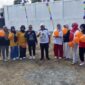 PERAYAAN - Semarak HUT RI ke-81 diisi dengan berbagai perlombaan yang mempererat kebersamaan. Pegawai dan peserta tampak kompak membawa balon dalam suasana penuh keceriaan.