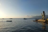 PERINGATAN DINI - Peringatan gelombang tinggi di Maluku Utara. BMKG Stasiun Meteorologi Sultan Baabullah Ternate memprakirakan tinggi gelombang mencapai 2 meter di sejumlah jalur pelayaran, termasuk Ternate–Batang Dua–Bitung dan Bacan–Laiwui–Mangole–Sanana. Masyarakat dan pengguna jasa transportasi laut diimbau waspada terhadap potensi angin kencang, Jumat (21/8/2026).(Dok:Wahana Malut/Tia).
