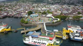 JADWAL - Sejumlah kapal penyeberangan melayani rute Bastiong, Ternate menuju Sofifi, Rum, dan Sidangole, Maluku Utara, Sabtu (29/8/2026). Berikut jadwal lengkap keberangkatan kapal BPTD Kelas II Maluku Utara hari ini. (Dok: ASDP Ternate).