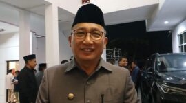 Wali Kota Ternate M. Tauhid Soleman menyampaikan keterangan terkait Dana Bagi Hasil (DBH) sekitar Rp110 miliar yang belum disalurkan Pemerintah Provinsi Maluku Utara, Selasa (22/9/2026). (Dok: Istimewa)