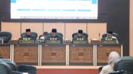 Rapat paripurna DPRD Kota Ternate membahas Pengantar Nota Keuangan dan Rancangan Perubahan APBD Tahun Anggaran 2026, Kamis (24/9/2026). (Dok: Humas DPRD Ternate)