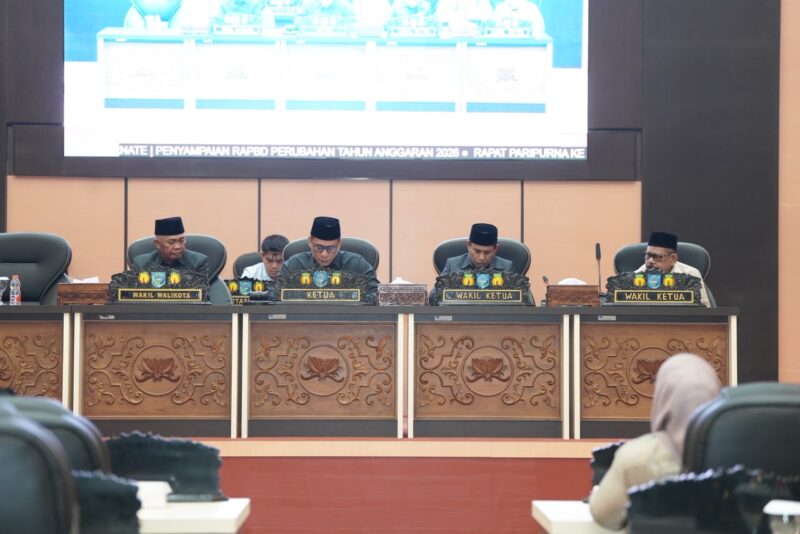 Rapat paripurna DPRD Kota Ternate membahas Pengantar Nota Keuangan dan Rancangan Perubahan APBD Tahun Anggaran 2026, Kamis (24/9/2026). (Dok: Humas DPRD Ternate)