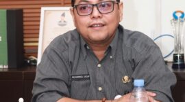Ketua IDI Kota Ternate, dr. Muhammad Sagaf, saat memberikan tanggapan terkait temuan paparan arsenik pada perempuan di wilayah lingkar kawasan industri PT IWIP, Halmahera Tengah, Maluku Utara, Selasa (6/10/2026). (Dok: Istimewa)
