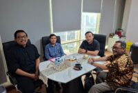 Rektor IAIN Ternate Adnan Mahmud saat bertemu Direktur Penyiapan Lahan dan Prasarana, Sarana, serta Utilitas Umum Kawasan Permukiman Kementerian PKP Indra Gunawan di Jakarta, Kamis (8/10/2026), membahas usulan pembangunan rusun bagi dosen dan pegawai IAIN Ternate.