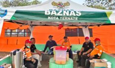 Baznas Ternate Turun ke TPA Takome, Siapkan Logistik untuk Petugas Pemadam