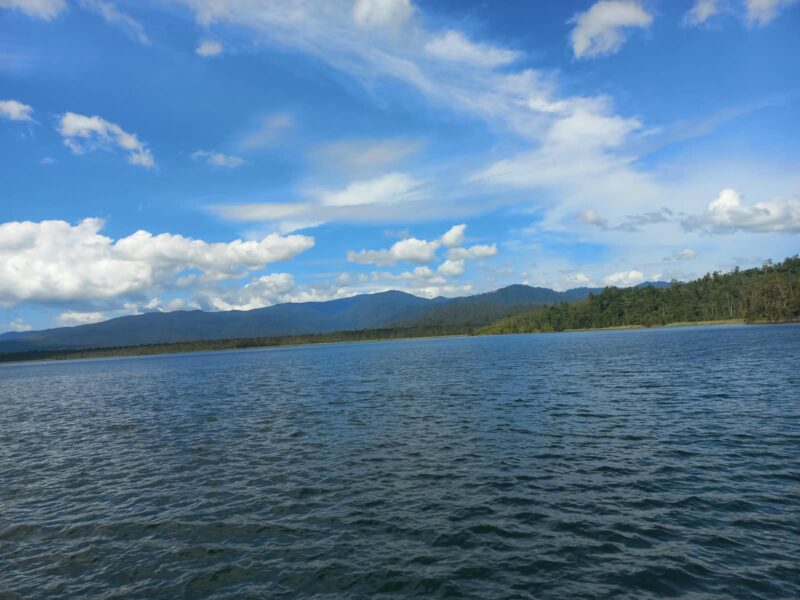 Danau Karo di Desa Kawasi, Pulau Obi, Kabupaten Halmahera Selatan, Maluku Utara, Kamis (15/10/2026). (Dok: Istimewa)